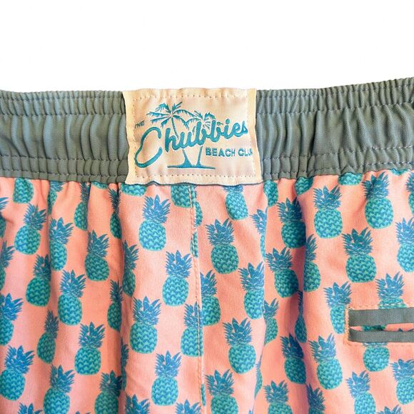 Chubbies Beach Club Men's Large Inseam 5.5" Pink & Blue Small Print Pineapples - Picture 4 of 9